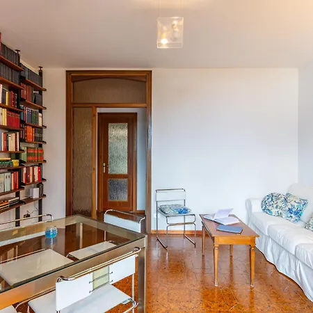 Apartment La Casa Del Musicista By Interhome *